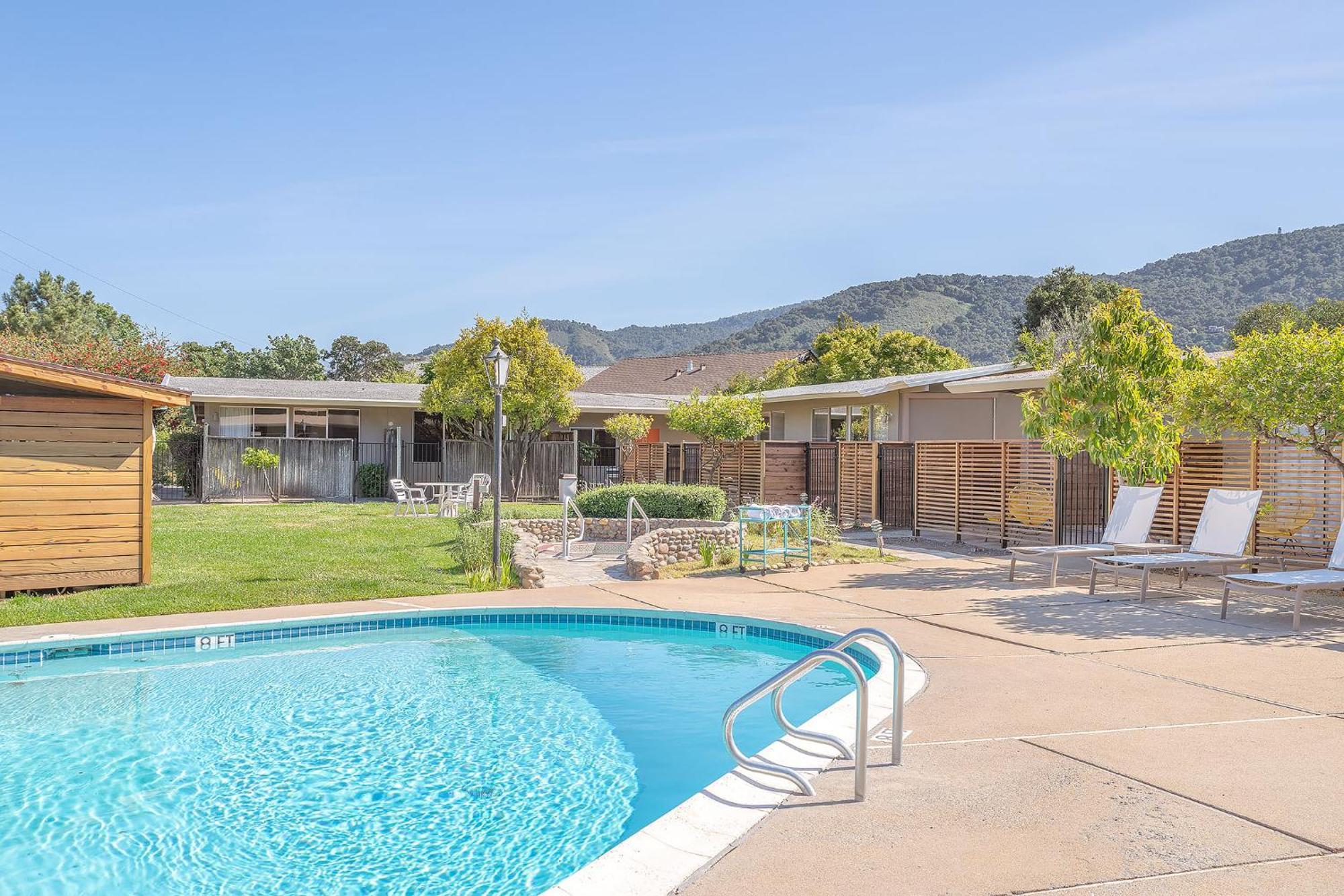 Contenta Inn Carmel Valley Exterior photo