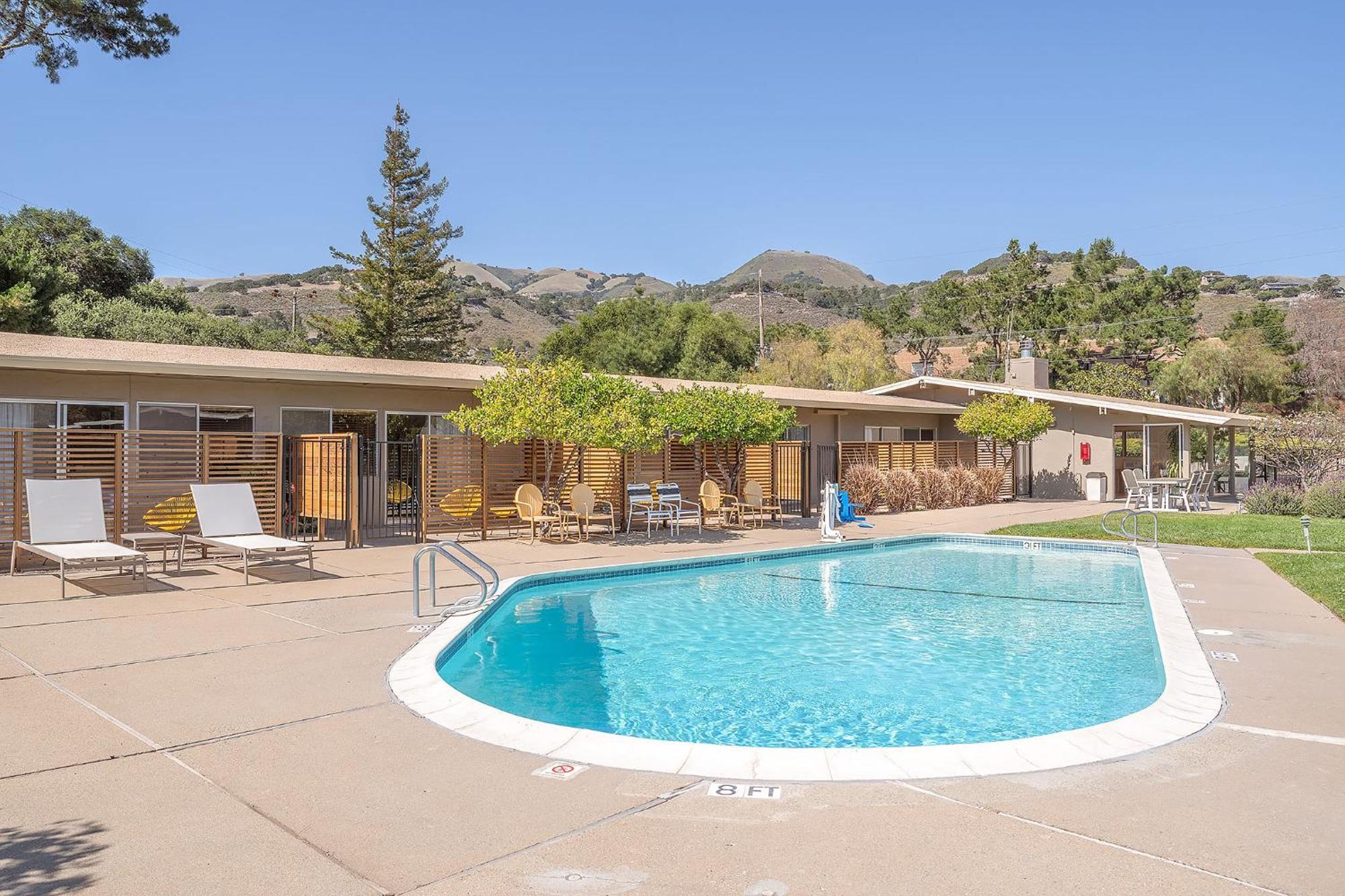 Contenta Inn Carmel Valley Exterior photo