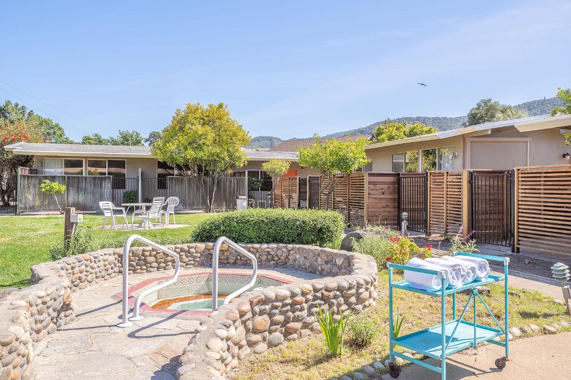 Contenta Inn Carmel Valley Exterior photo